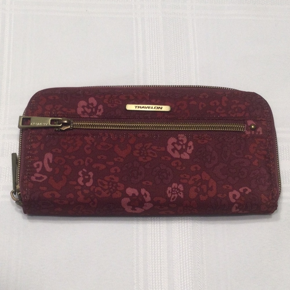 Travelon Zippered Wallet/Clutch LNC​